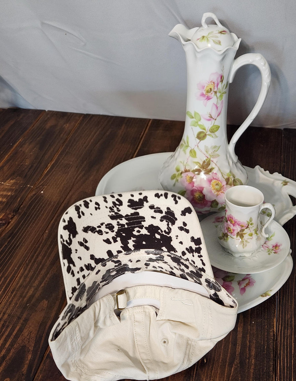 Keep It Wild Women’s Cotton Hat – Birth Month Flower Embroidered Hat – Personalized Floral Cap – Custom Gift for Her – Unique Visor Design