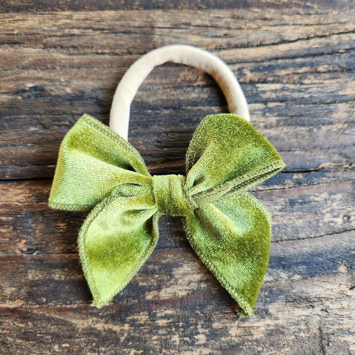 Personalized Muslin Embroidered Bib, & Burp Cloth + Velvet Bow | Custom Name or Initials